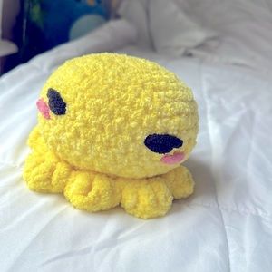 Crochet yellow octopus very soft high quality material very squishy toy